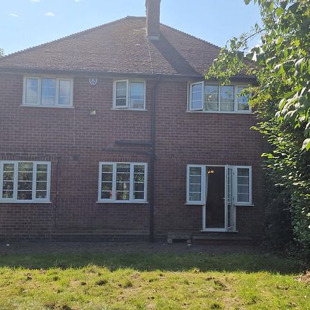 D Elmdon Homestay Shared 4 Bedrooms Birmingham Dış mekan fotoğraf