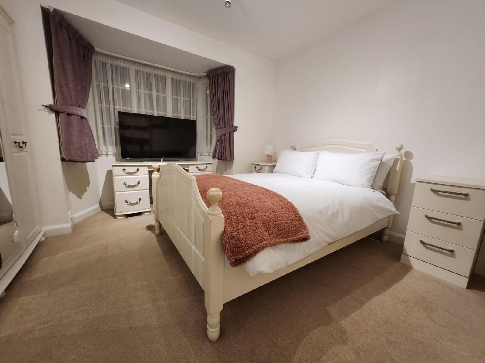 D Elmdon Homestay Shared 4 Bedrooms Birmingham Dış mekan fotoğraf