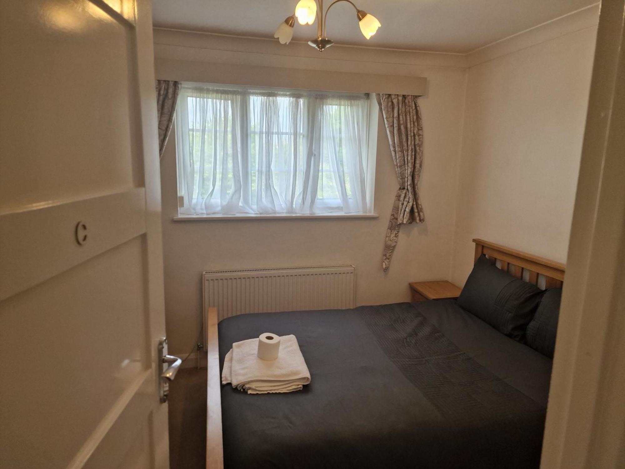 D Elmdon Homestay Shared 4 Bedrooms Birmingham Dış mekan fotoğraf