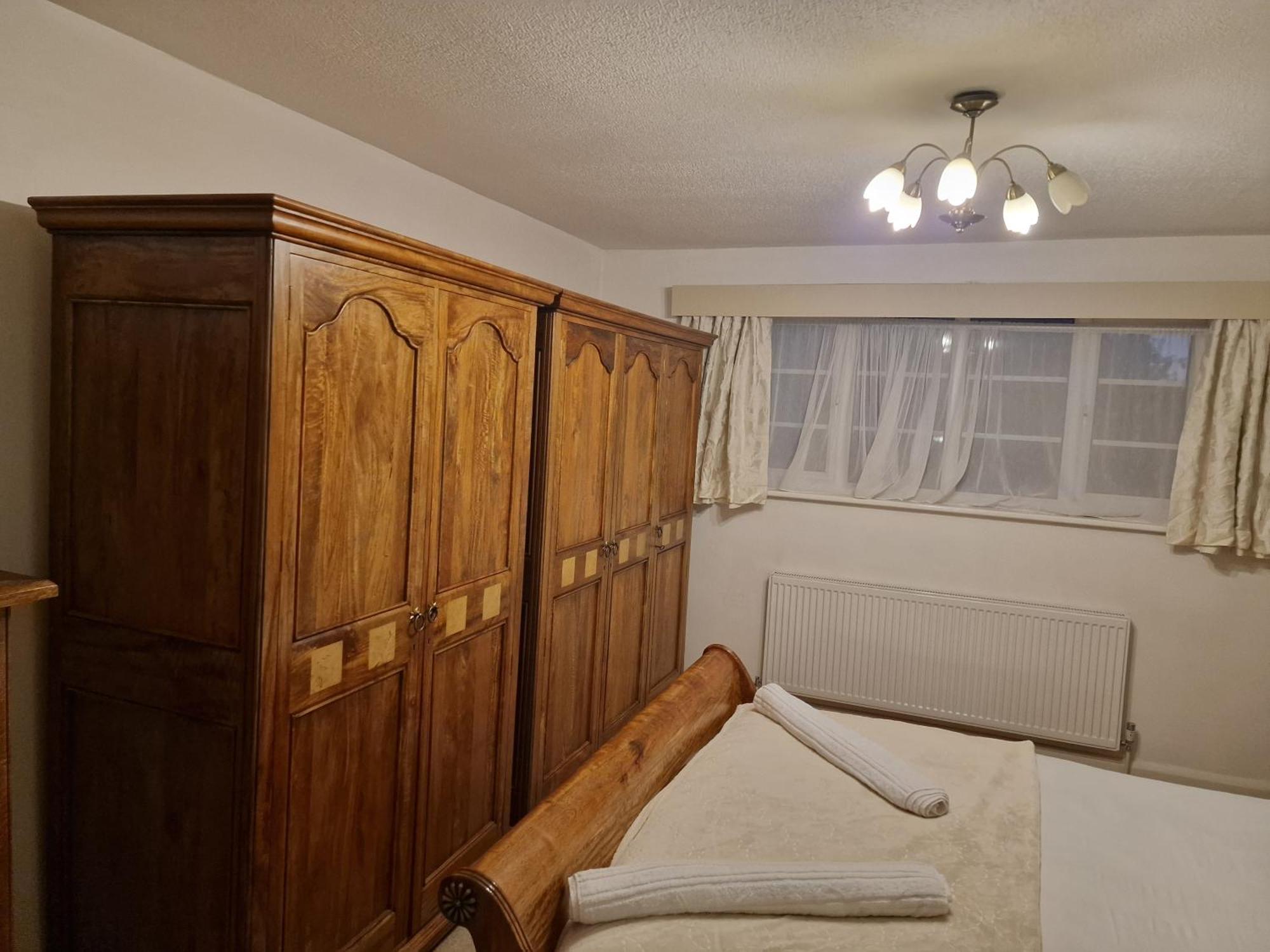 D Elmdon Homestay Shared 4 Bedrooms Birmingham Dış mekan fotoğraf